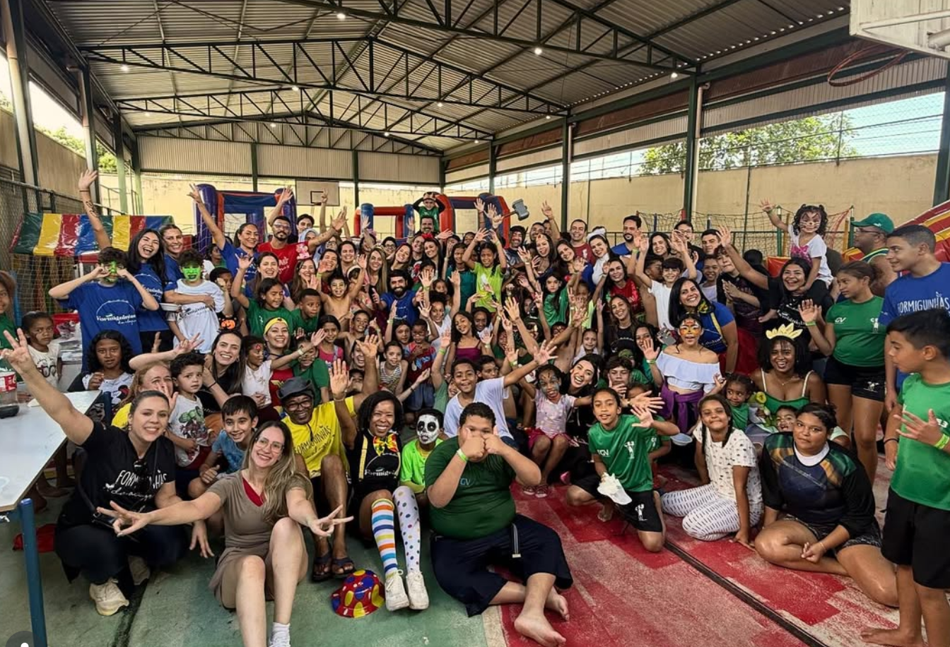 Formiguinhas em ação - Evento com voluntários e crianças